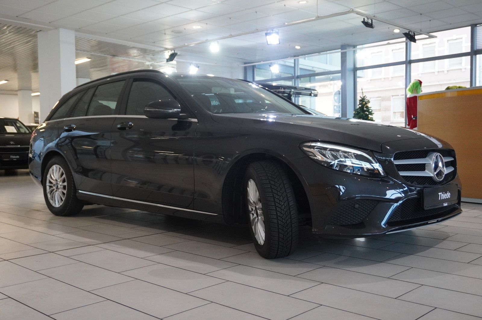 Fahrzeugabbildung Mercedes-Benz C 200D T BUSINESS NAVI/LED/KAMERA/SH/BURMESTER