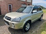 Hyundai Tucson 2.0 GLS*Klimaanlage/TÜV NEU* - Hyundai TUCSON in Rostock
