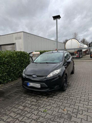 Ford Fiesta schwarz 2010