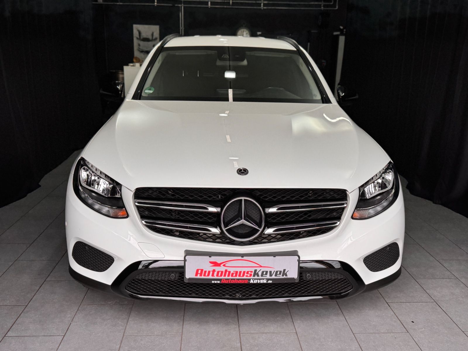 Fahrzeugabbildung Mercedes-Benz GLC 220 d 4Matic|NAVI|AUTOMATIK|AHK|KAMERA|