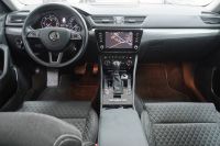 Skoda Superb 2.0 TDI *NAVI/SHZ/RFK/AHK/DSG*