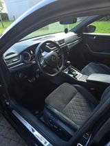 Skoda Superb 2.0 TDI SCR DSG SportLine Combi SportLine - Skoda Superb mit Diesel-Antrieb: Schwarz, Kombi