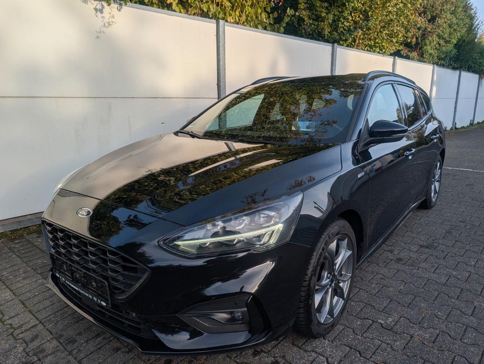 Ford Focus Turnier ST-Line X 1.0 Ecoboost Hybrid