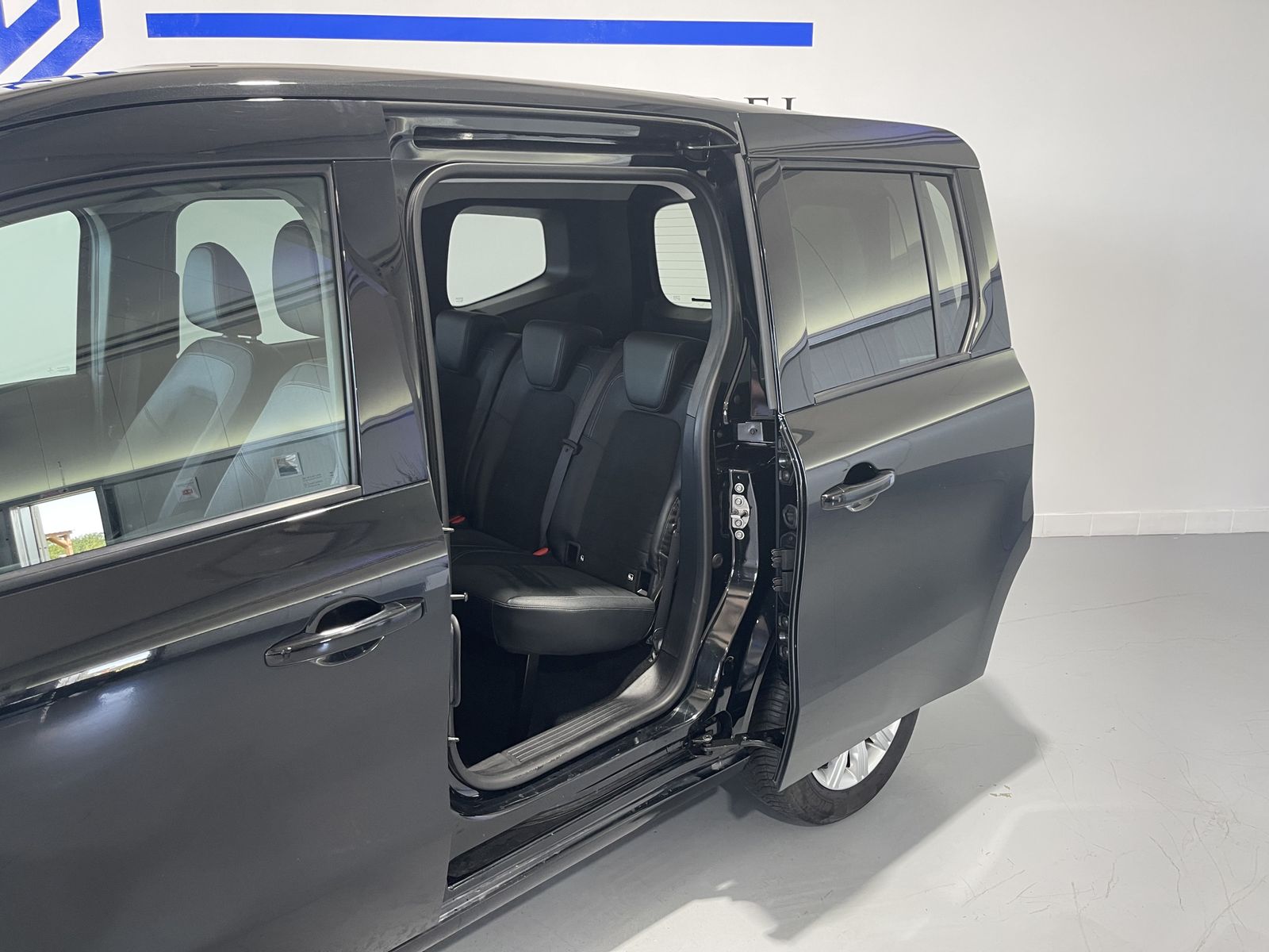 Fahrzeugabbildung Mercedes-Benz T 180 d*Leder*Cam*SHZ*Klima*