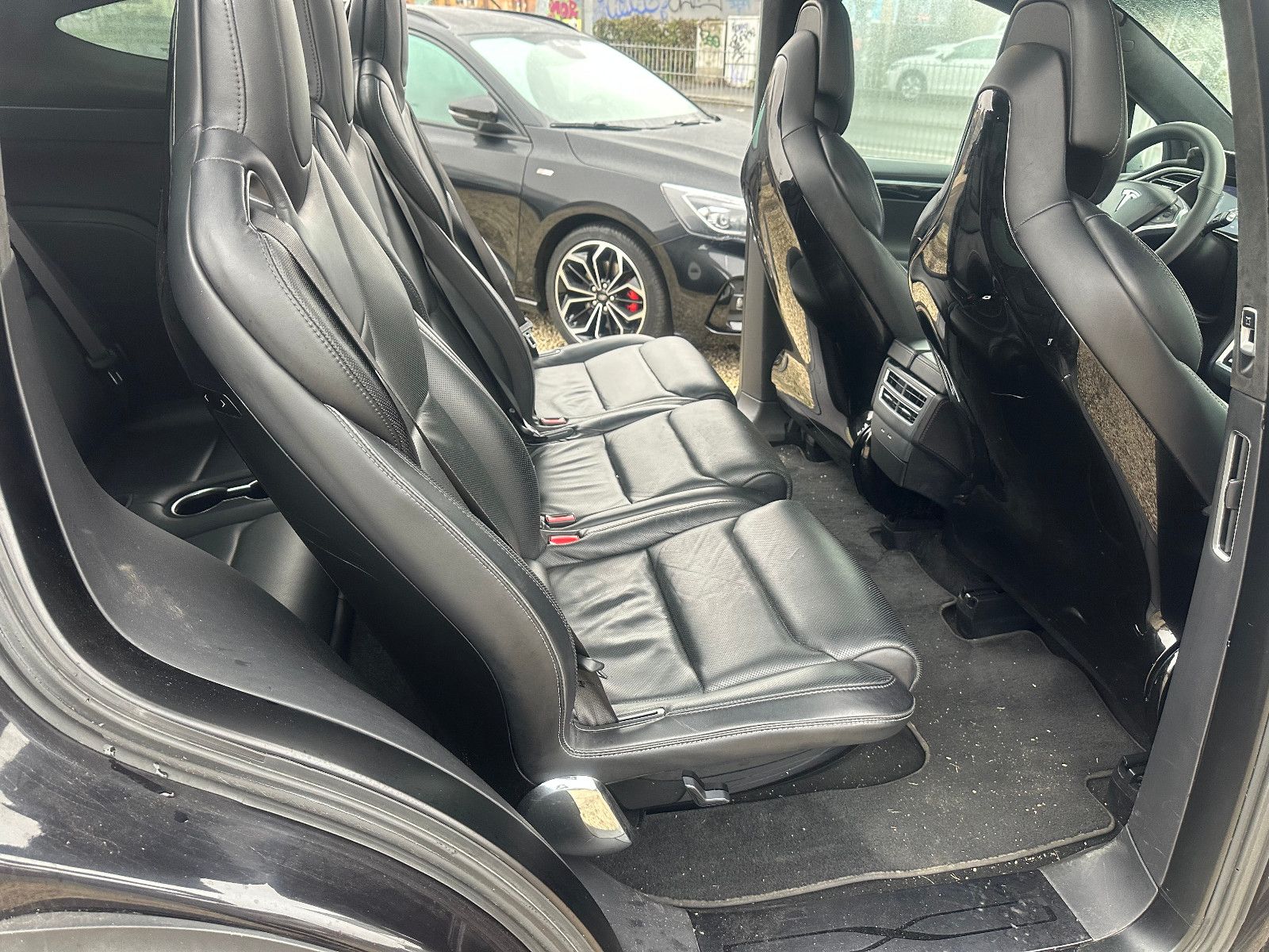Fahrzeugabbildung Tesla Model X 90D*7SITZER+AHK*