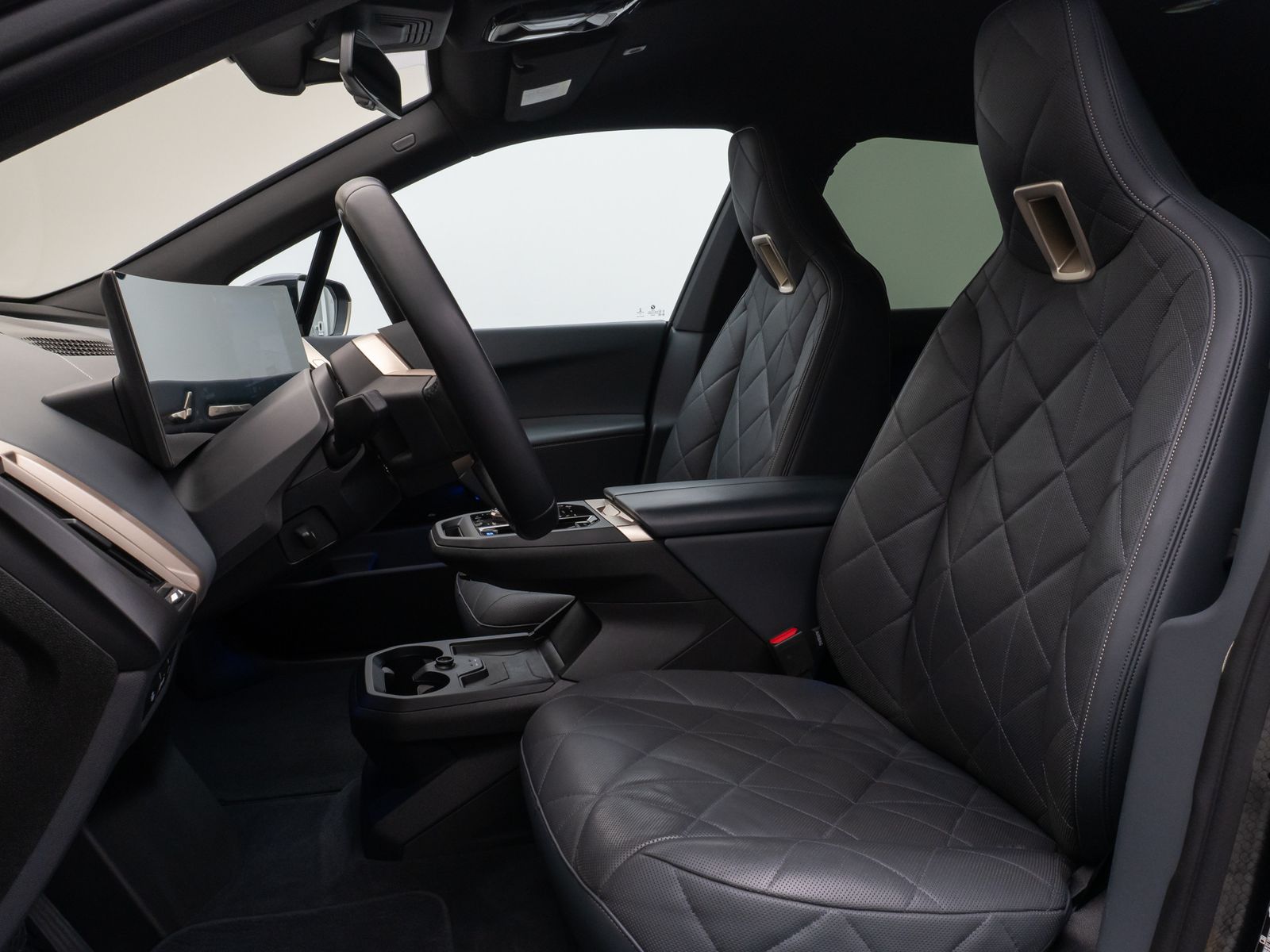 Fahrzeugabbildung BMW iX xD50 Sport 360°H/K DAB SoftCl AHK Komfort 21"