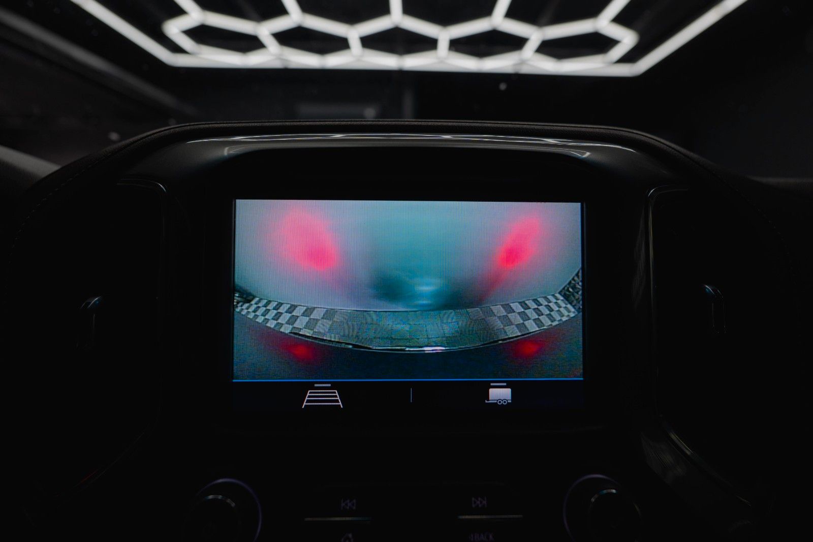 Fahrzeugabbildung Chevrolet Silverado 5.3L V8 4x4 RST Limited ZZ1 NightPaket