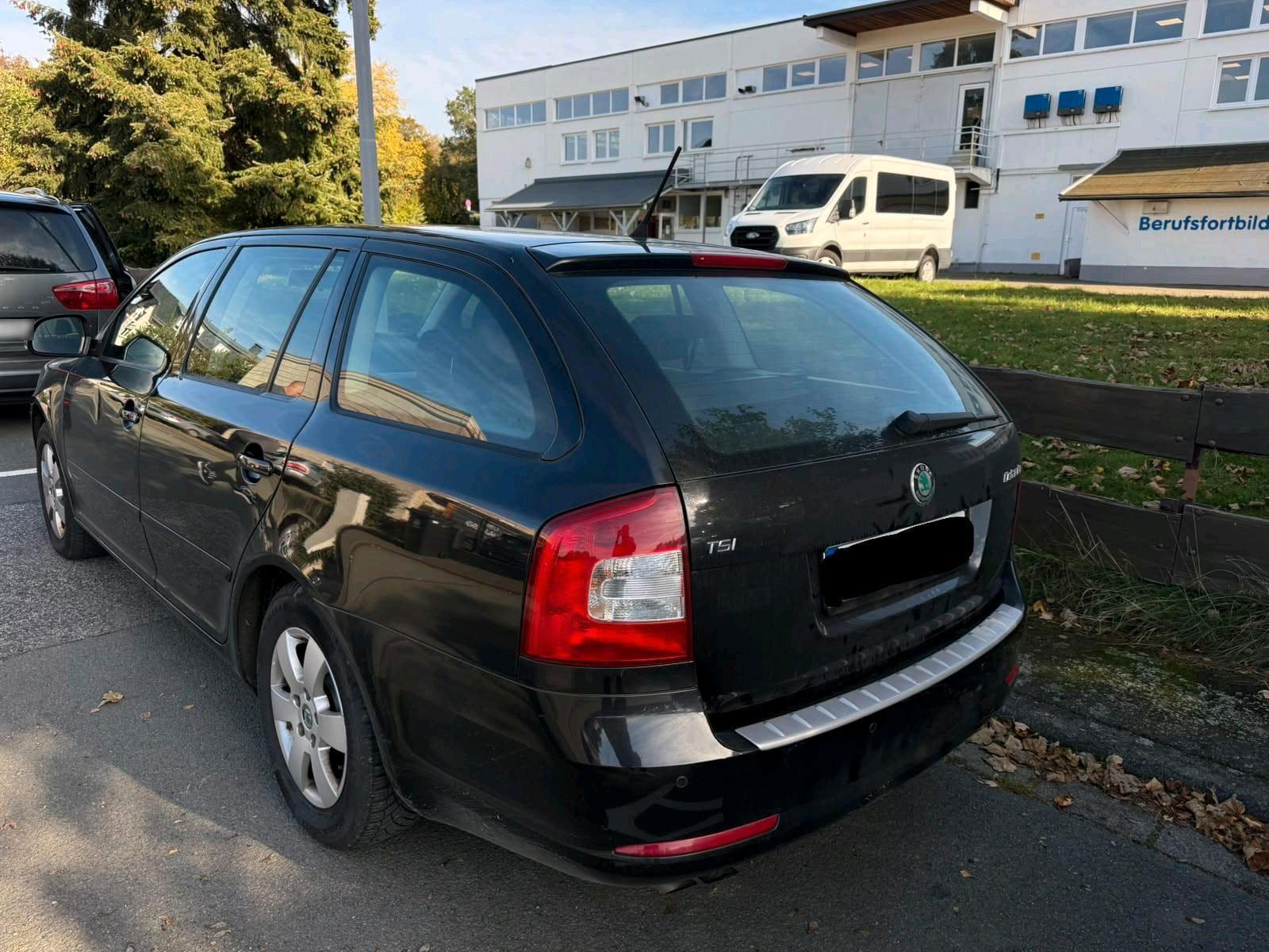 Skoda Octavia 2011 — interior
