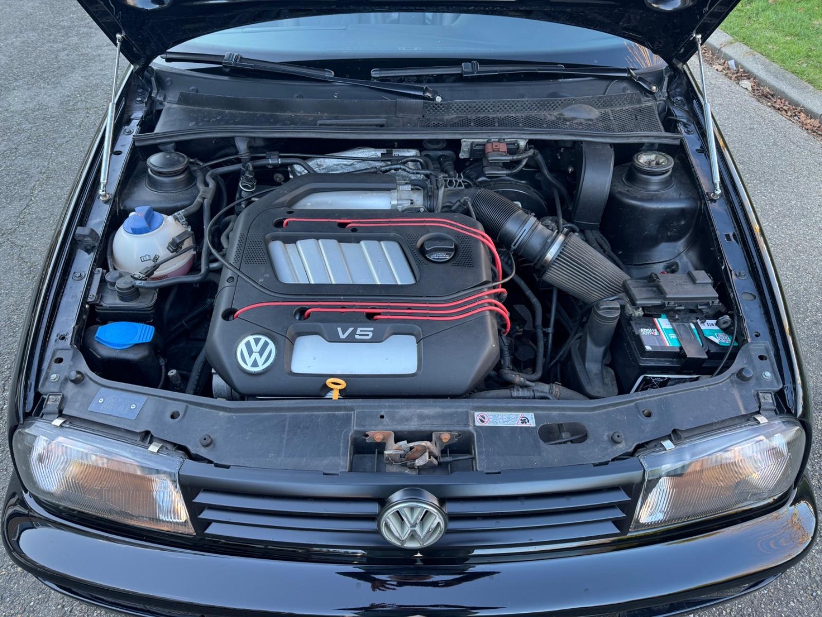 VOLKSWAGEN GOLF - VR5 CABRIOLET - 2.3 170 CV - BVM - VOLANT EN CUIR
