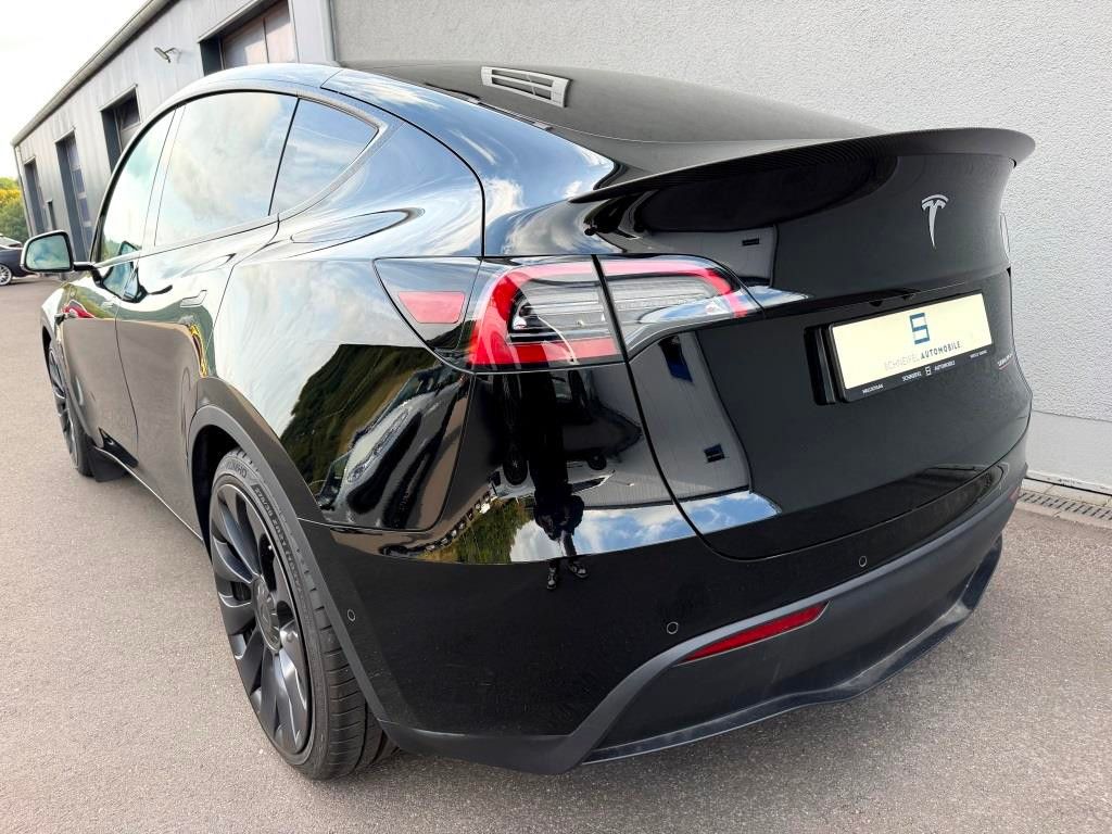 Tesla Model Y Performance Dual AWD foto 3