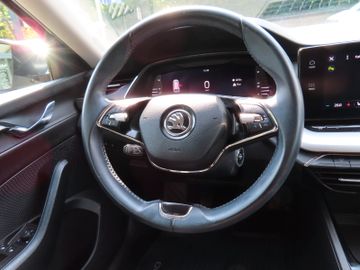 Fotografie 11 des Skoda Octavia Combi Ambition 1.5 TSi Navi 17`ALU LED