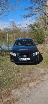 Audi S4 4.2 quattro tiptronic Avant - - Audi S4 mit Benzin-Antrieb: Kombi, 4.2