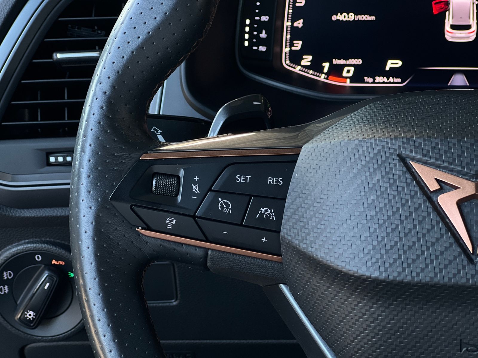 Fahrzeugabbildung CUPRA Ateca VZ 4Drive AHK NAV XL ACC LED SHZ 19"