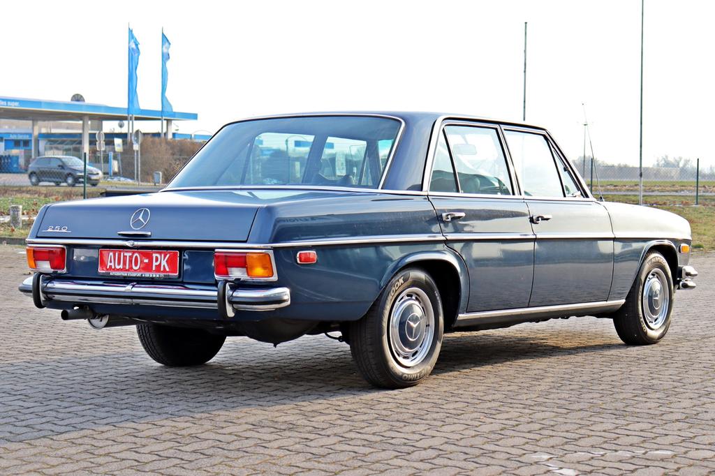 Mercedes-Benz 250