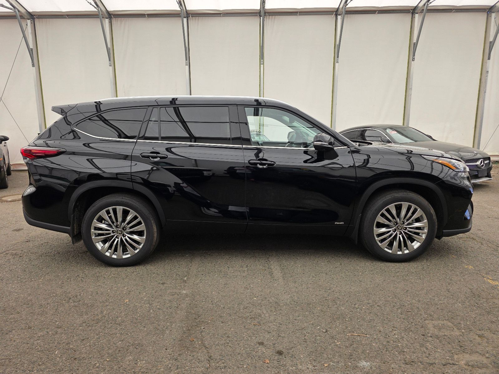 Fahrzeugabbildung Toyota Highlander Platinum T1: 59.000 EURO , Stock !!!