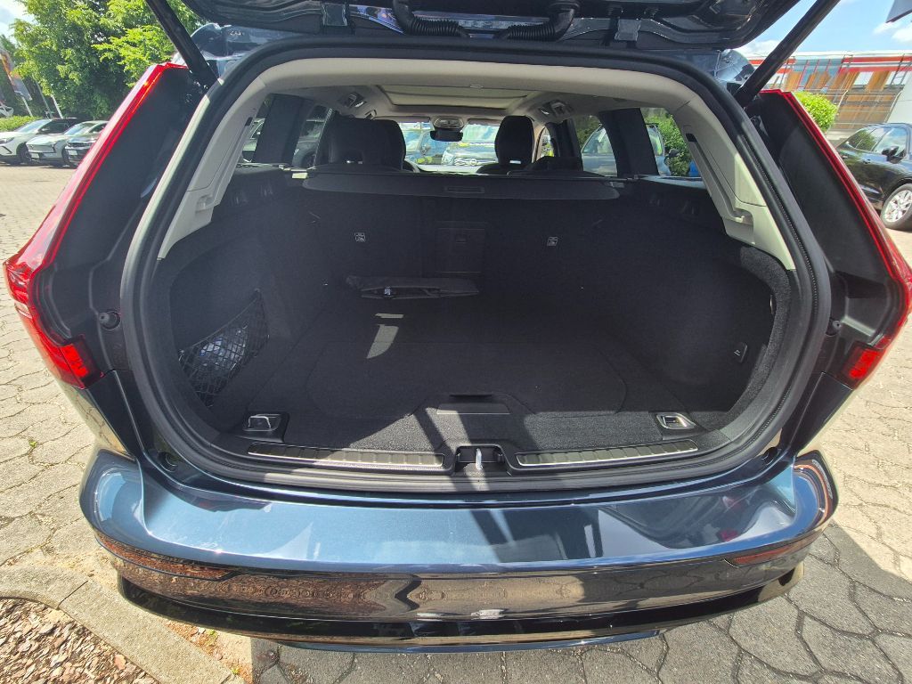 Fahrzeugabbildung Volvo V60 T6 AWD Plus Dark+Lagom-Pak+Licht-Pak+SOFORT