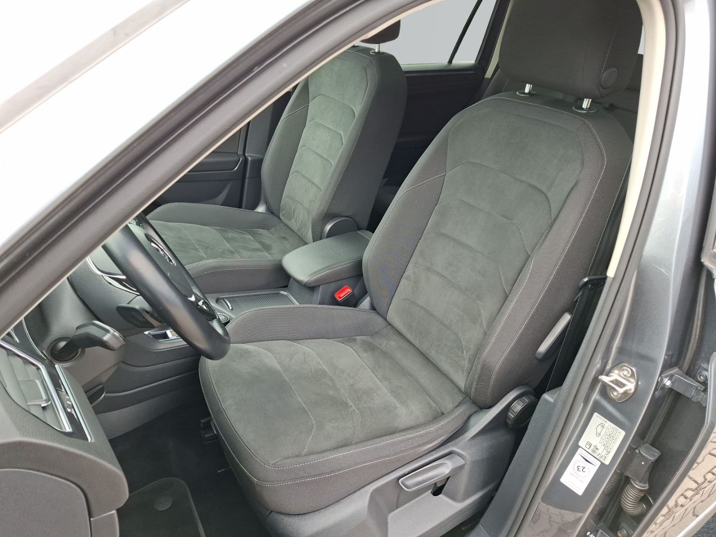 Tiguan Allspace 2.0 TDI Highline 4M *PANO*NAVI*K