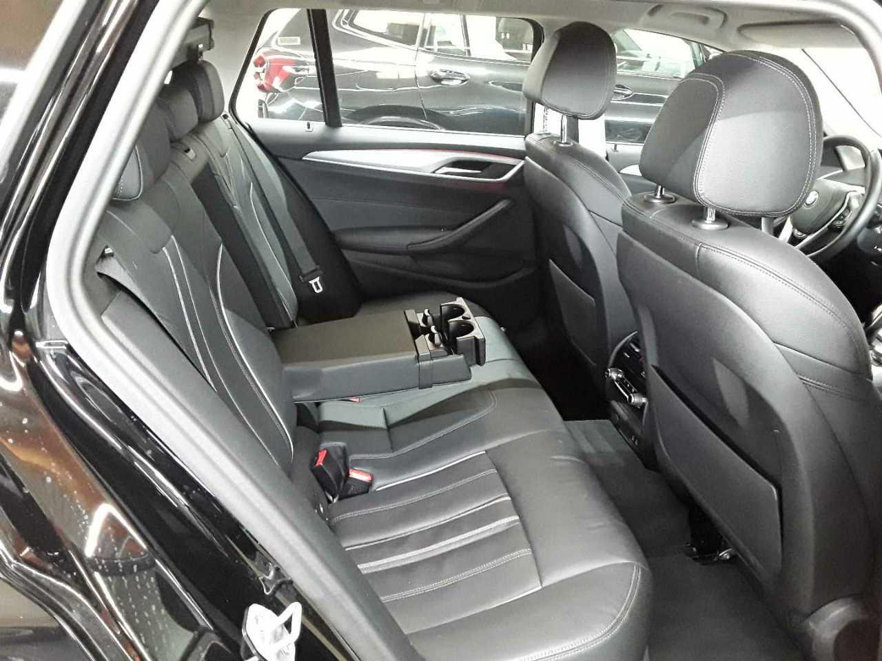 BMW 530d xDrive Touring Aut. AHK NAVI LED