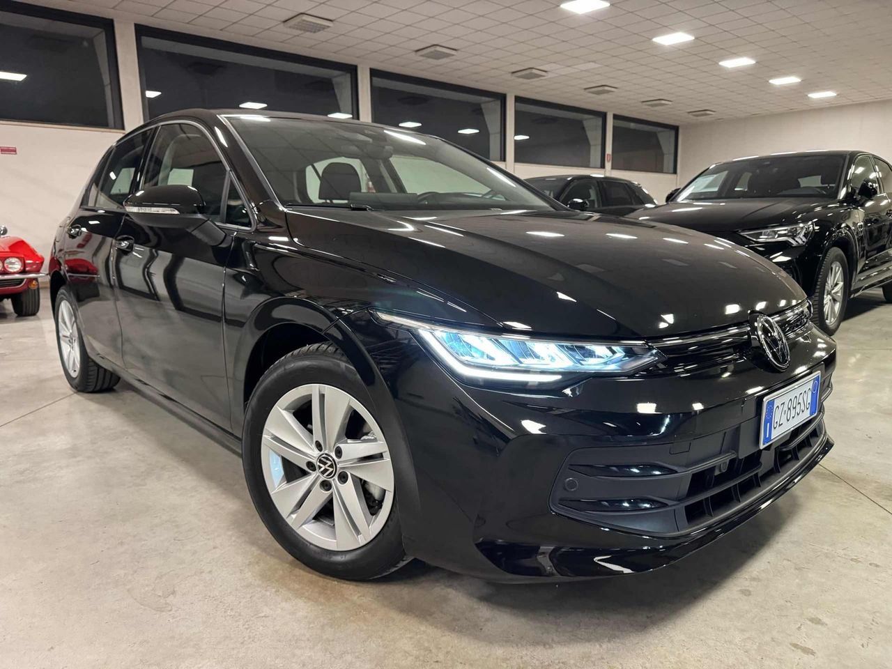 Volkswagen Golf 2.0 TDI 115 CV SCR Life imagem 2
