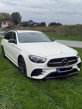 Mercedes-Benz E 220 d AMG 4MATIC T Autom.  Top gepflegt  - Mercedes-Benz E-Klasse: 7 Sitzer