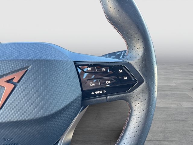 Born PILOT XL TECH M PAKET KAMERA ACC DAB+ KLIMA