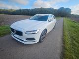 Volvo V90 T4 Momentum Geartronic Momentum - weiße Volvo V90