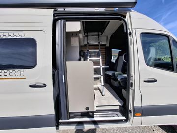 HYMER ERIBA HYMERCAR Grand Canyon S CrossTrail 700 AHK 2.8T Leder