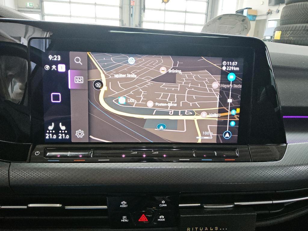 Volkswagen Golf 8 ACTIVE 2.0 TDI DSG*NAVI*R-KAMARA*P-DACH*, миниатюра 7