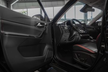 Bild 13 DFSK Andere Forthing 3 Automatic, Pano, Freisprech, USB