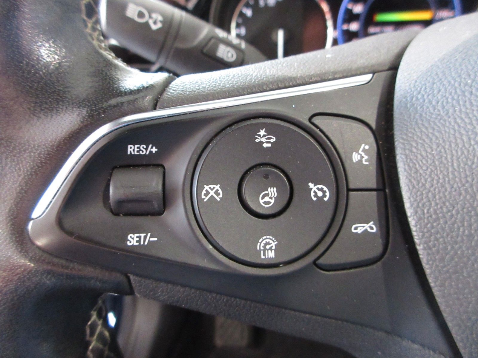 Fahrzeugabbildung Opel Insignia B 2.0D ST LED/NAVI/SHZ/LHZ/AHK