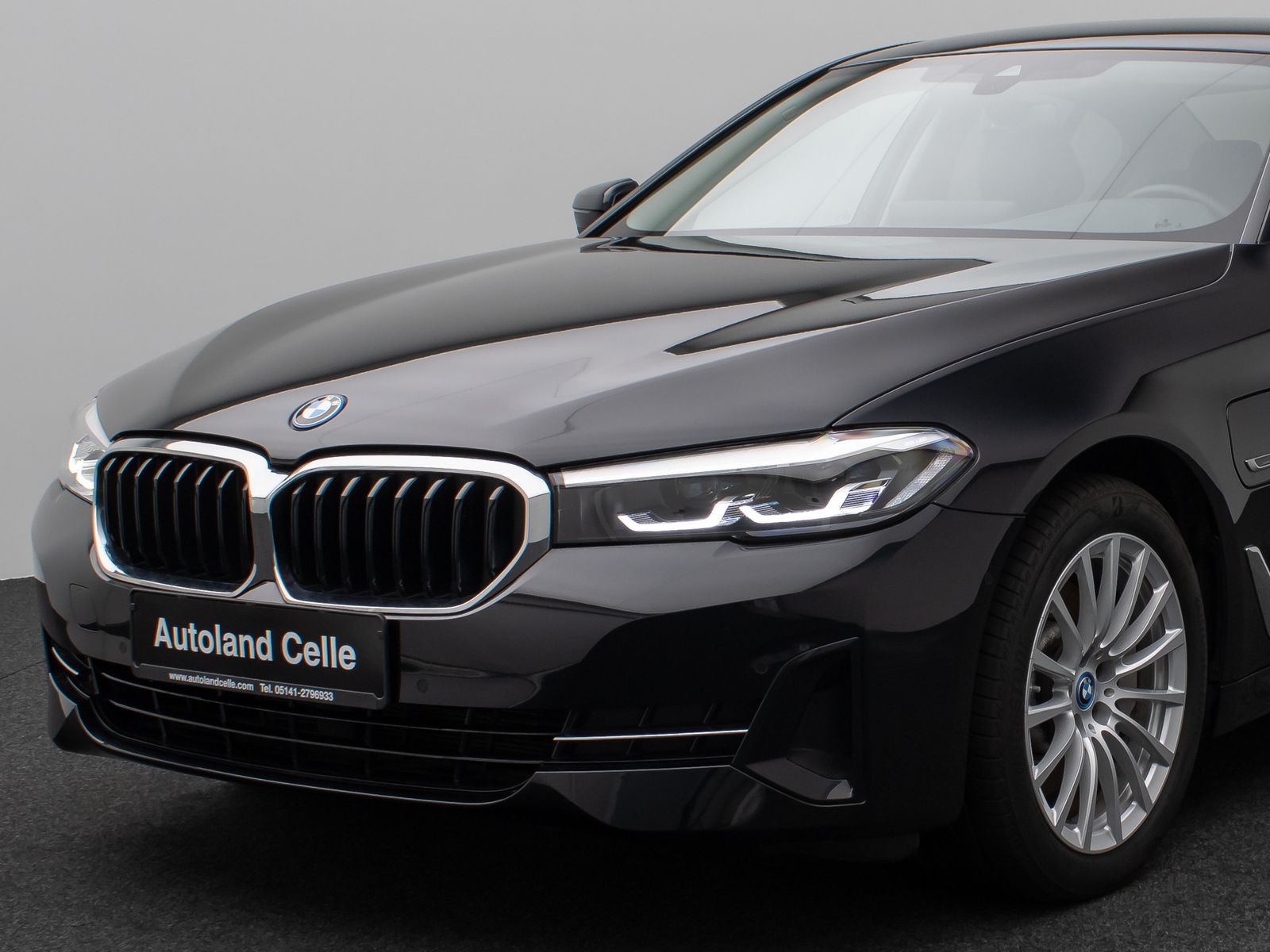 Fahrzeugabbildung BMW 530e Kamera DAB HiFi Leder 4xKlima Alarm 18Zoll