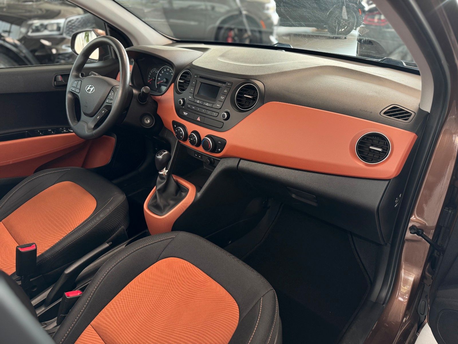 Fahrzeugabbildung Hyundai i10 1.0 Trend  Klima Sitzheizung Allwetterreifen