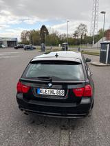 BMW 318d Touring - - BMW 318 aus 2011: Kombi, 318d