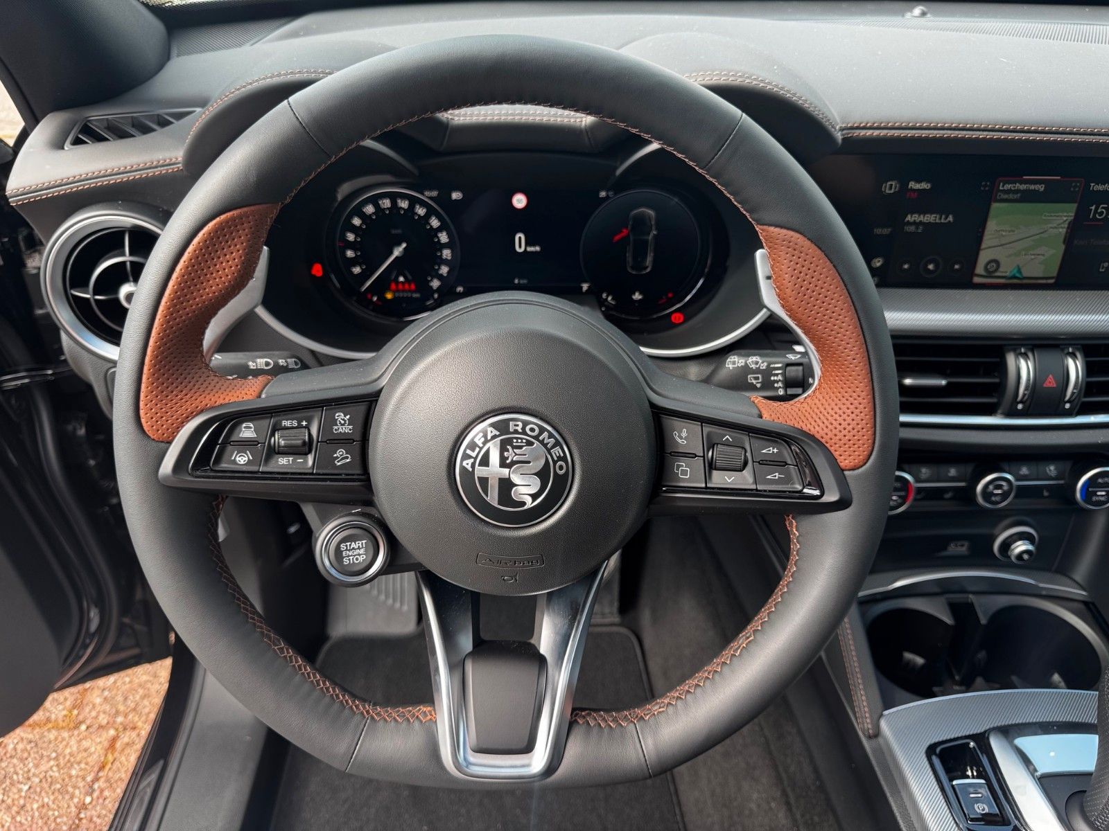 Fahrzeugabbildung Alfa Romeo Stelvio 2.2 Diesel Intensa Glasdach Memory Navi