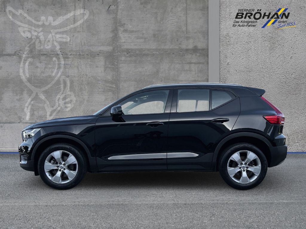 Fahrzeugabbildung Volvo XC40  T2  FWD  MOMENTUM PRO