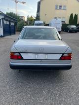 Mercedes-Benz E 230 W124 Bj. 1992 230E - silberne Mercedes-Benz E 230