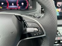 SKODA Karoq 1.5 TSI DSG Sportline PANO AHK 5 J. GAR bei Autohaus Landmann & Maier OHG