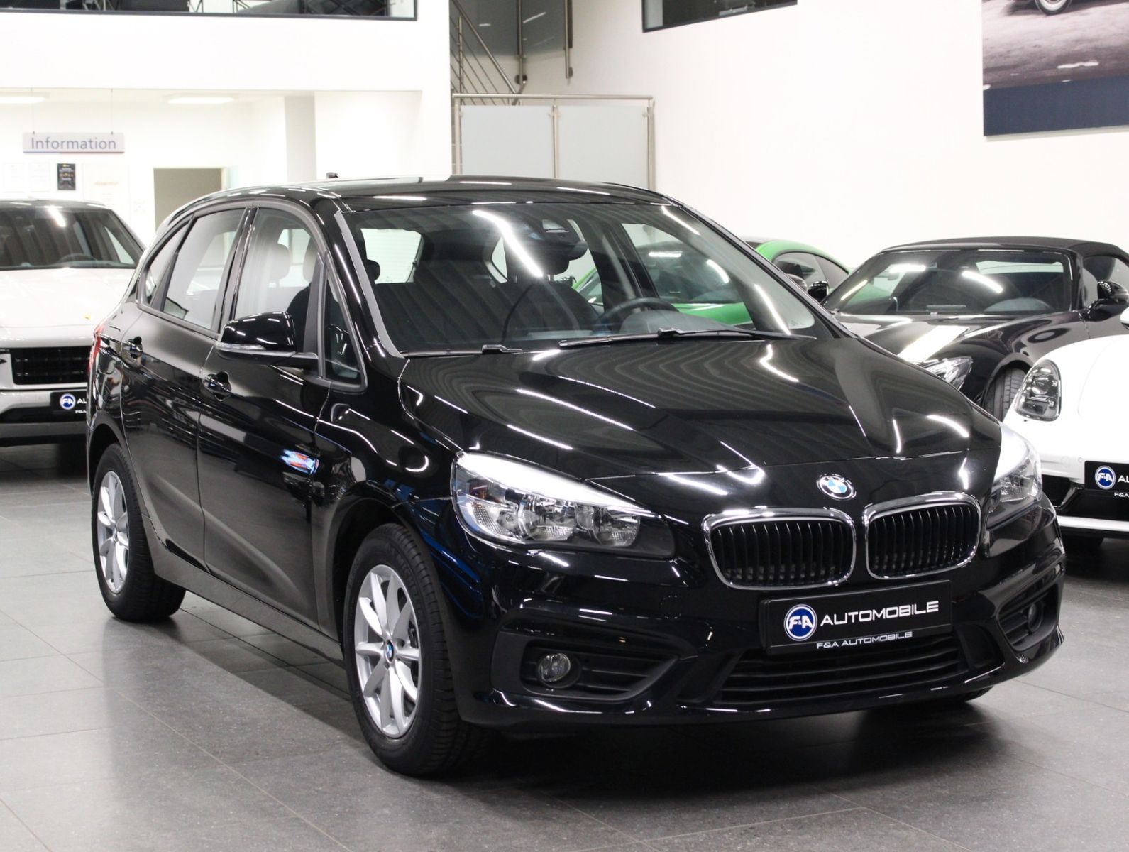 Fahrzeugabbildung BMW 216 i Active Tourer Advantage 1. Hand*TOP