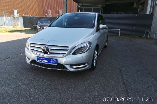 Mercedes-Benz B 200 CDI BE Style1.Hand! NAVI,PDC,CAM,SHZ