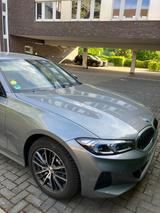 BMW 330d xDrive Touring Autom.-umfangr. Sonderausst. - BMW 330 in Bonn