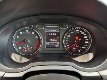 MYAUTOCENTER – Gebraucht- und Jahreswagen mit Werkstattservice in Pfaffenhofen Audi Q3 *1-Hand*Keyless*Tempo*PDC*SitzHZ*