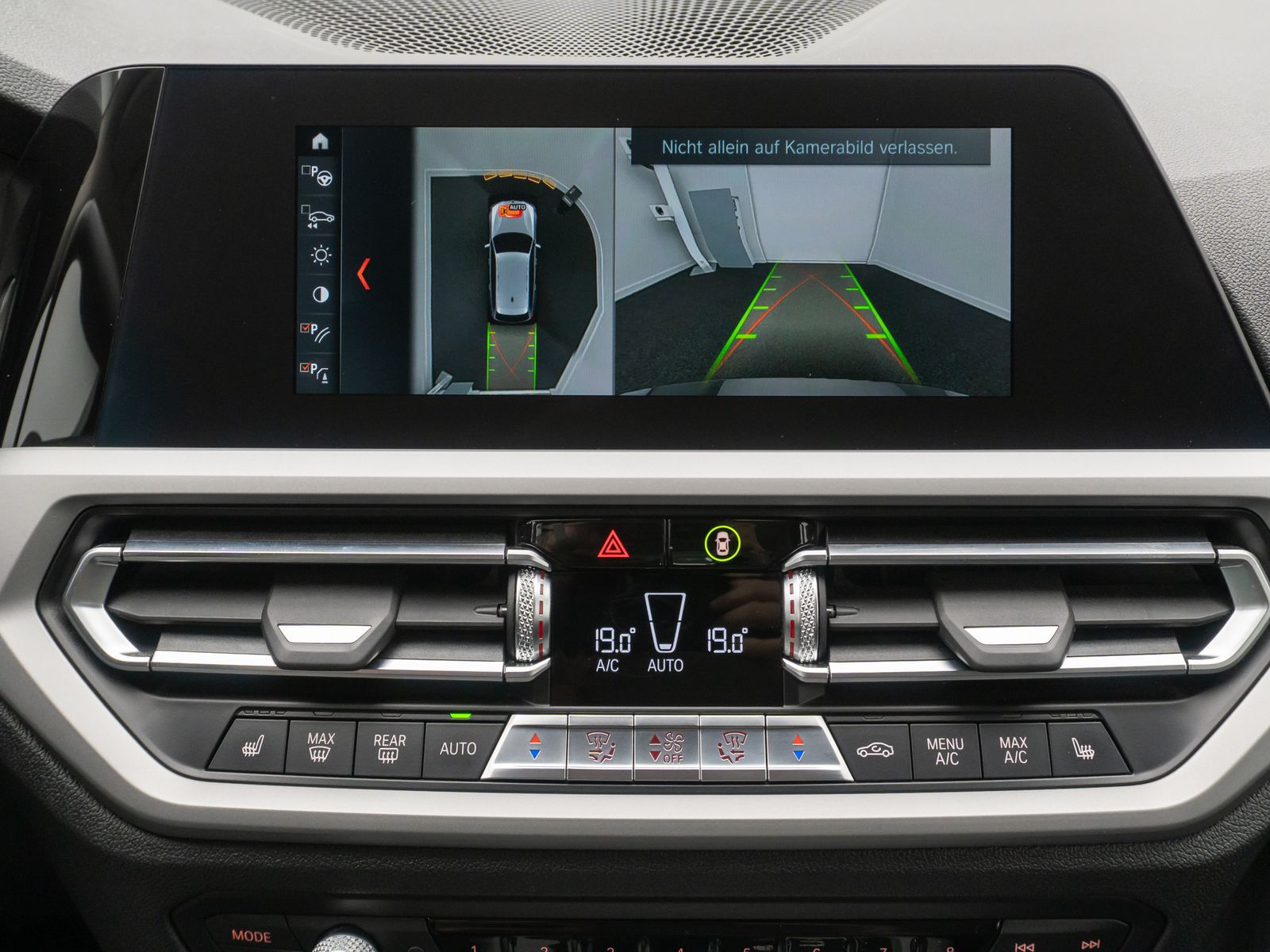 Fahrzeugabbildung BMW 320d Memory HUD DAB 360°LED CockpitP Sport Leder