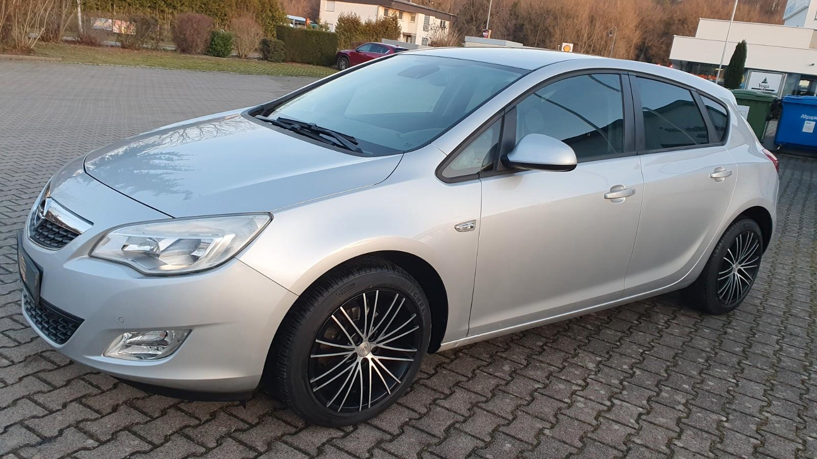 Opel Astra J 1.4 Turbo/103kW/ Kupplung Neu!!/TÜV 2027