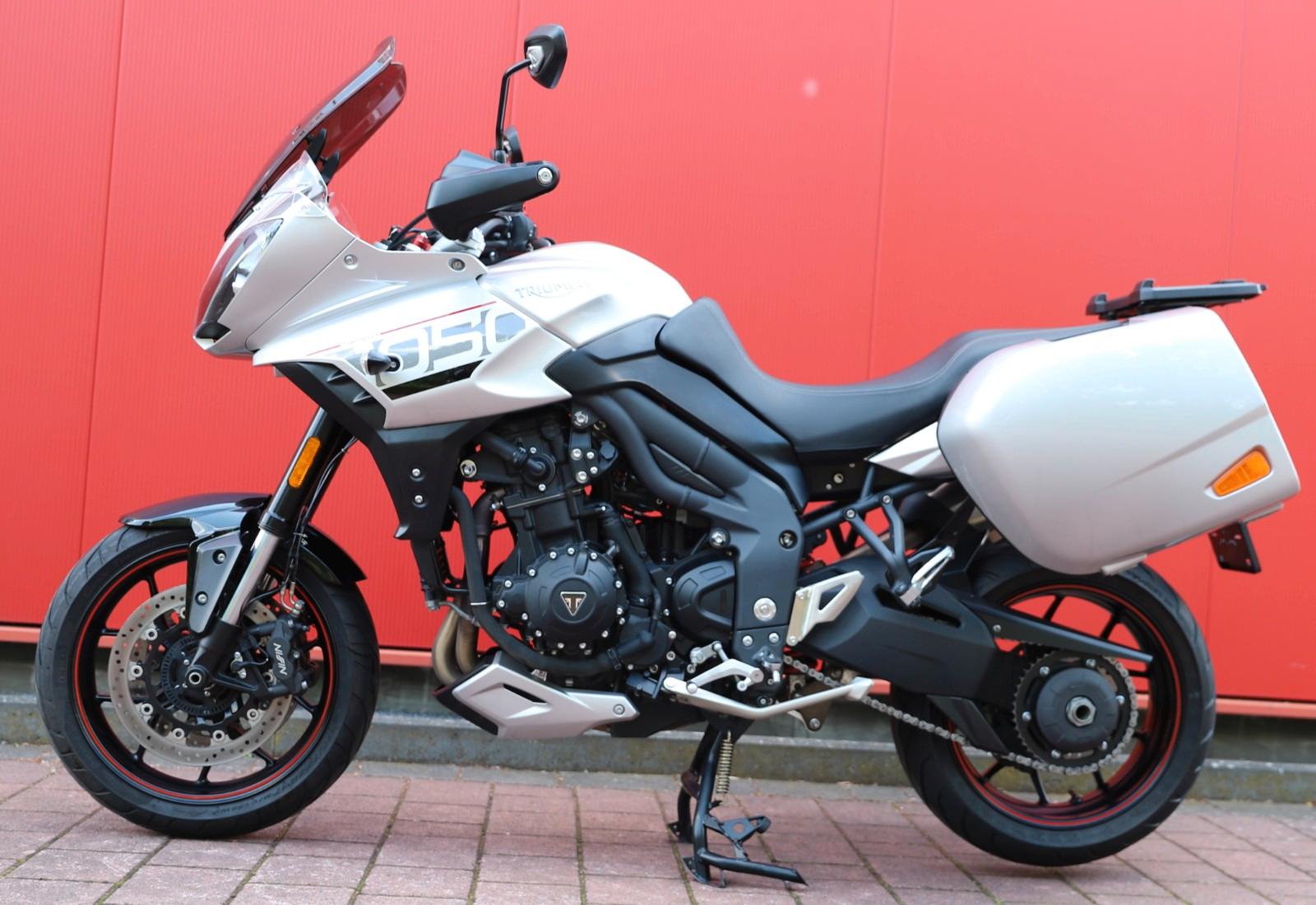 Triumph Tiger Sport 1050 1. Vorb. Koffer Top Top Top