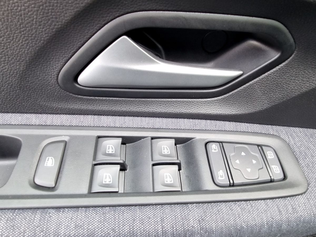 Fahrzeugabbildung Dacia Jogger Journey TCe 110