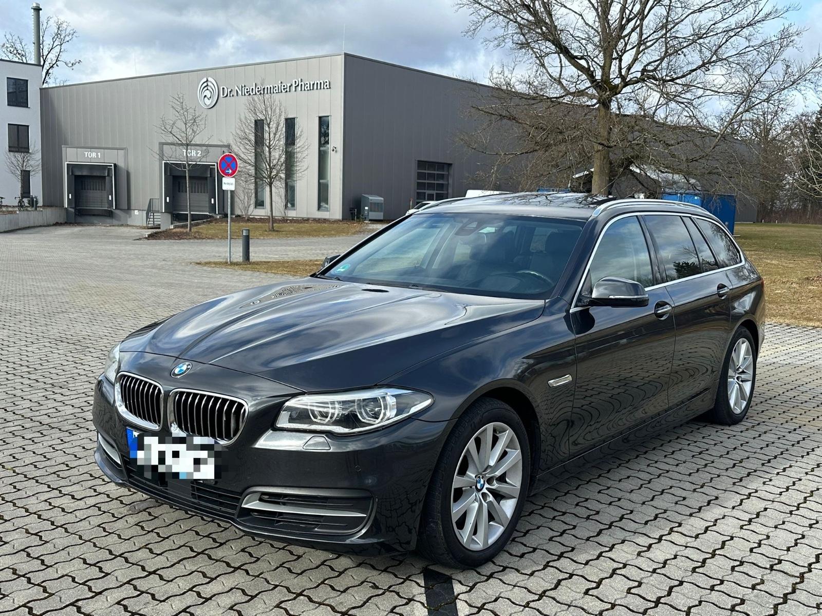 BMW 535d xDrive Touring A Luxury Line