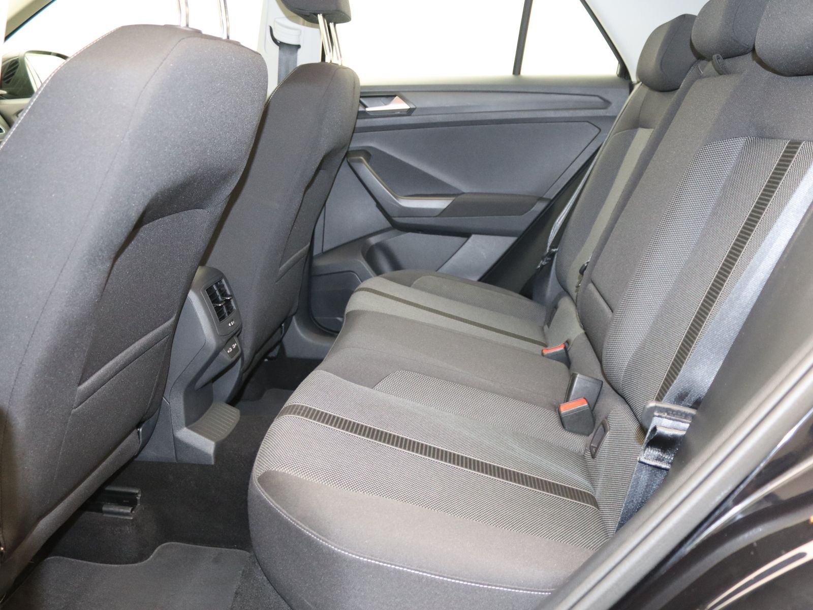 Volkswagen T-Roc - Bild 14