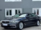BMW 520 d Luxury Line/HEAD-UP/KAMERA/1.HAND - BMW 520 Gebrauchtwagen in München