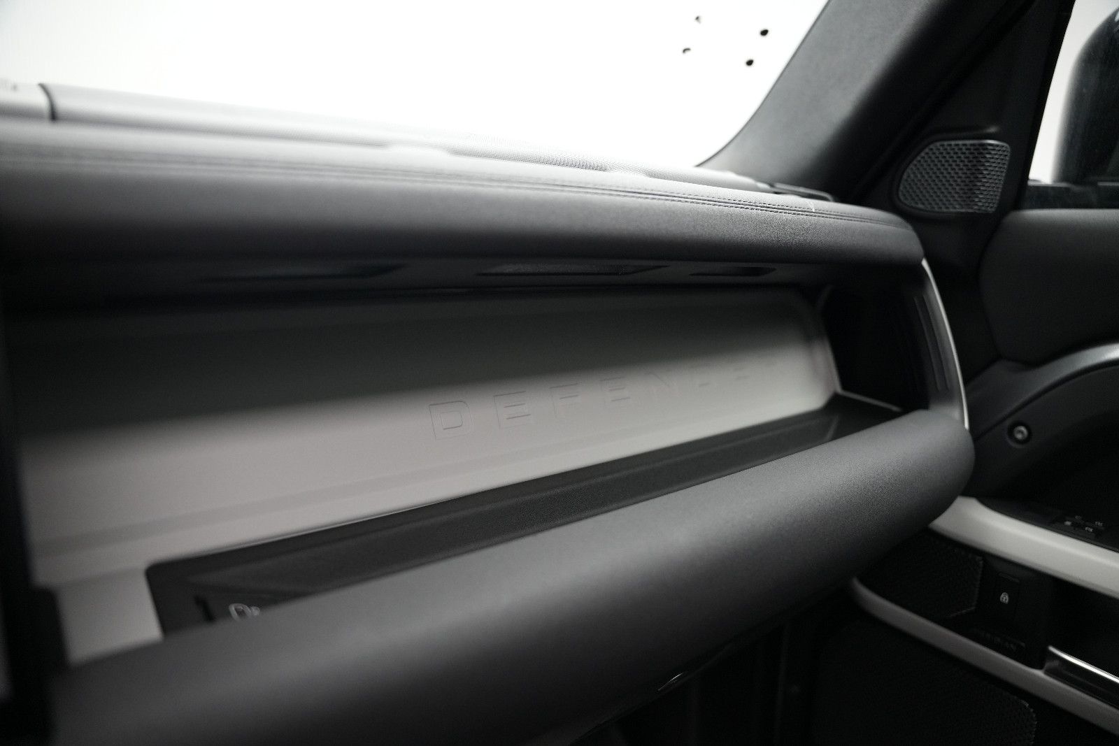 Fahrzeugabbildung Land Rover Defender 110 SE*Panorama*Meridian*360°KAM*Memory