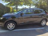 Nissan Qashqai 1.6 dCi DPF Xtronic Acenta  - Nissan Qashqai mit Diesel-Antrieb: Navigationssystem, Limousine
